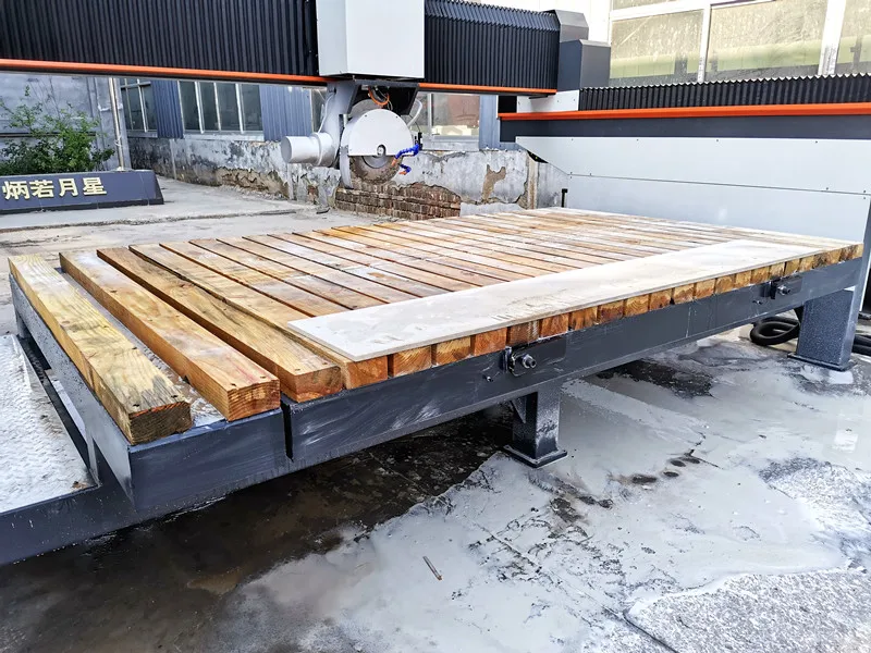 Fabriklieferant 5-Achsen-Brückensäge CNC-Steinschneidemaschine für Küchenarbeitsplatten aus Marmor, Granit, Quarz
