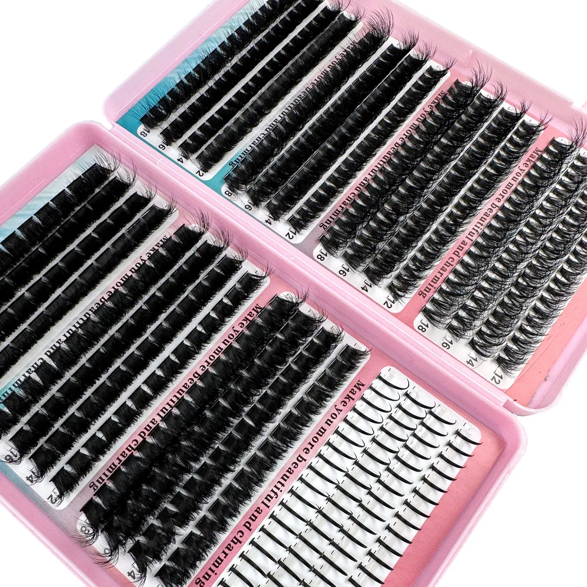 Sztuczne rzęsy w formie kępki, model Spikes/200D, 560 sztuk, grube i puszyste rzęsy, grubość 0,07 mm, długość mieszana 12-18 mm, efekt dramatyczny.