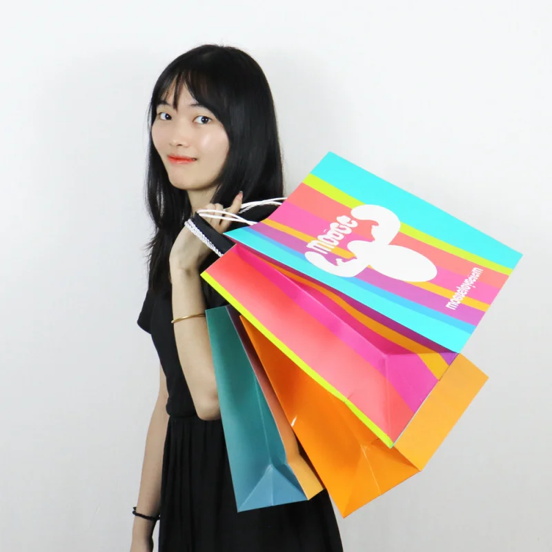 Custom gold foil soft touch paper shopping bag reusable biodegradable T shirt bags packaging holographic perforated bag