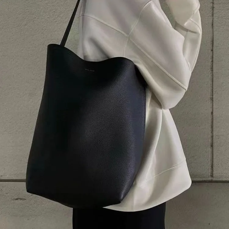 

High-end, niche bags, large-capacity bucket bags, commuter mom bags, single-shoulder bags, minimalist bags, tote bags