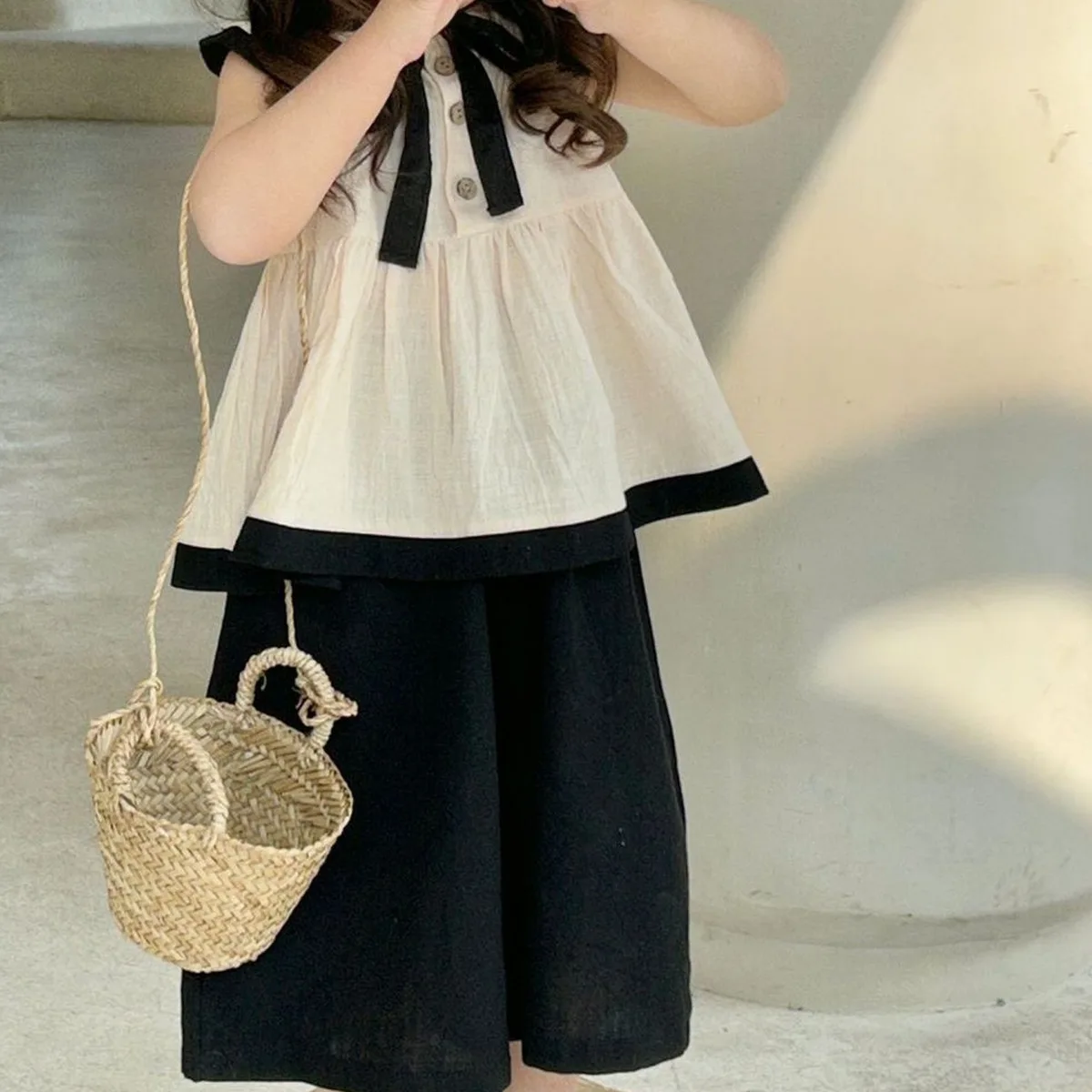 Girls Fashionable Water Wash Cotton and Hemp Set 2024 Summer Doll Shirt Top Casual Wide Leg Pants Fashionable Two Piece Set