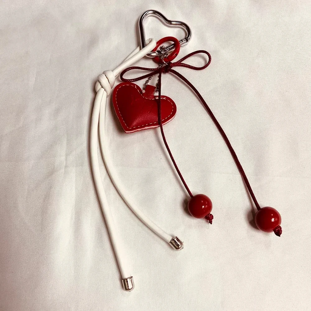 한국 프레피 레드 하트 키체인 펜던트, 귀여운 다목적 전화 케이스, 걸이식 장식, 패션 배낭 장식 액세서리, Apt 선물
