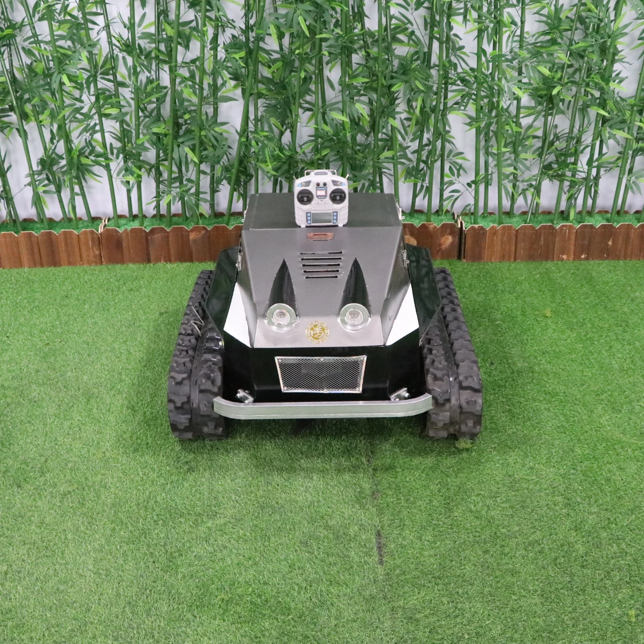 

Индивидуальная газонокосилка, сертифицированная CE EPA, экологичная и эффективная, новая модель 2026 года, пользующаяся большим спросом на рынке.