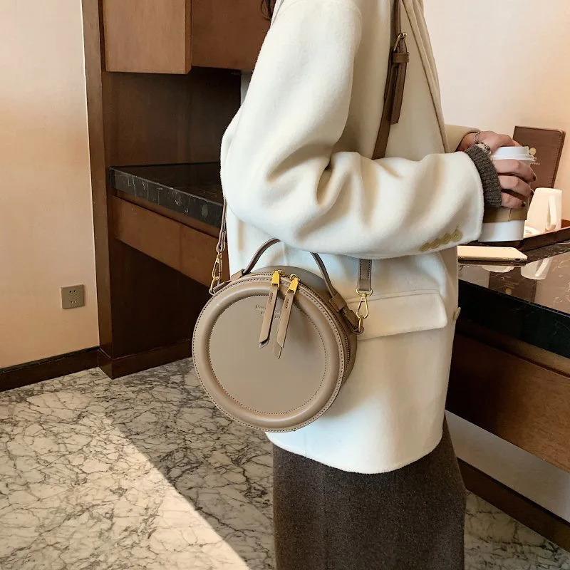 Round Design Female Handbags Vintage Shoulder Bag for Women Clutch Purses High Quality Leather Crossbody Bag Female Travel Totes