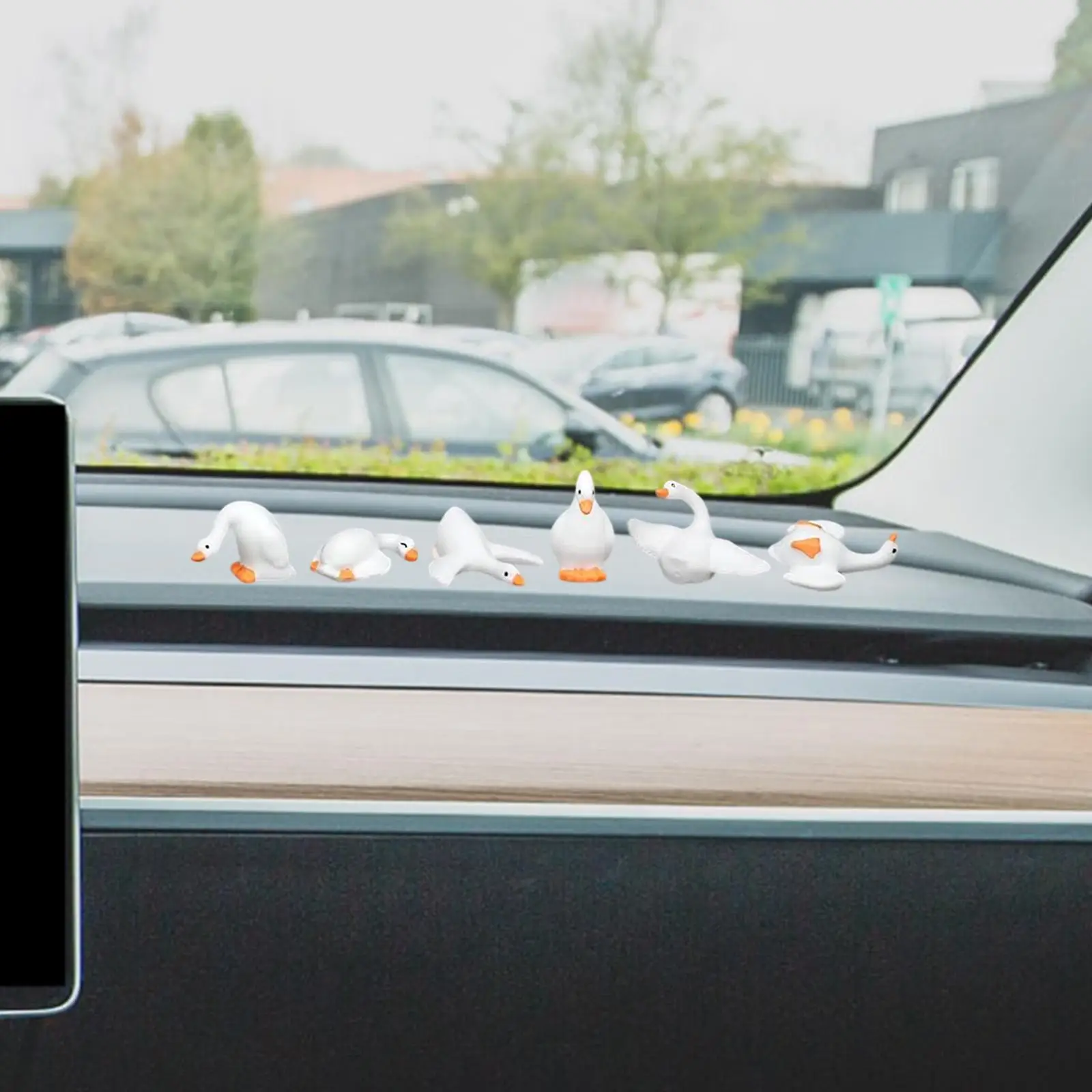 Cute Goose Miniatures Small Resin Figures Modern Desk Ornament Display for Car Navigator Screen Table Bookshelf