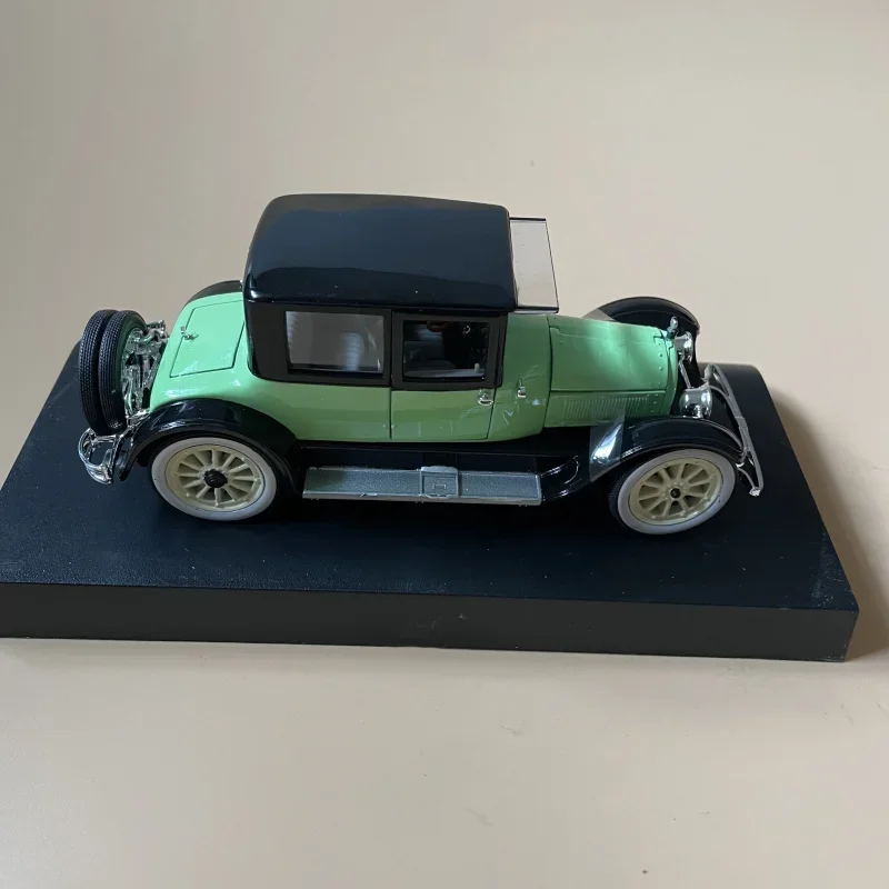 1:32 Scale Diecast Alloy Signature Green Toys Vintage Cars Model Classic Nostalgia Adult Collection Souvenir Gift Static Display