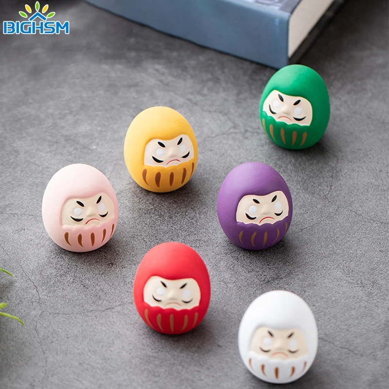 Japonês Cerâmica Daruma Boneca Artesanato, Amuleto Da Sorte, Ornamento Da Fortuna, Paisagem Home Decor, Acessórios Em Miniatura, Presentes, 1Pc