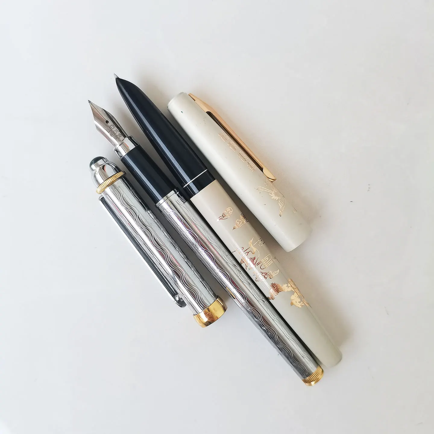 2pens-New Old Stock YongSheng Fountain Pen F Nib Aerometric Filler Stationery Office School Supplies Writing Gift 1990s