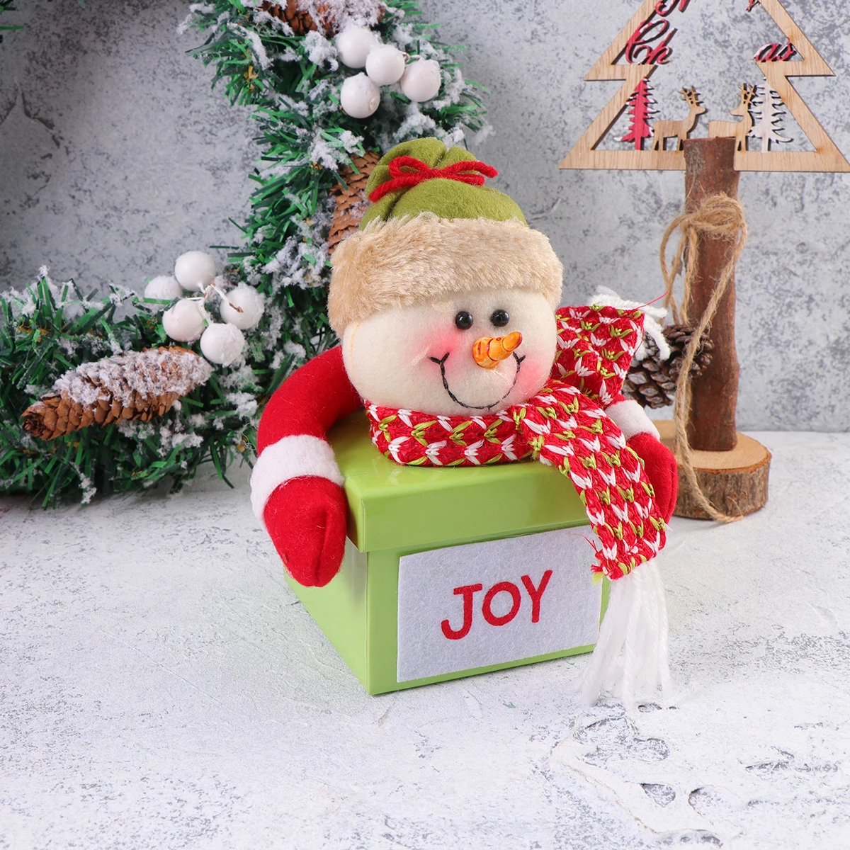 

Delicate Candy Boxes Hard Cardboard Gift Wrapping Containers For Holiday Celebrations