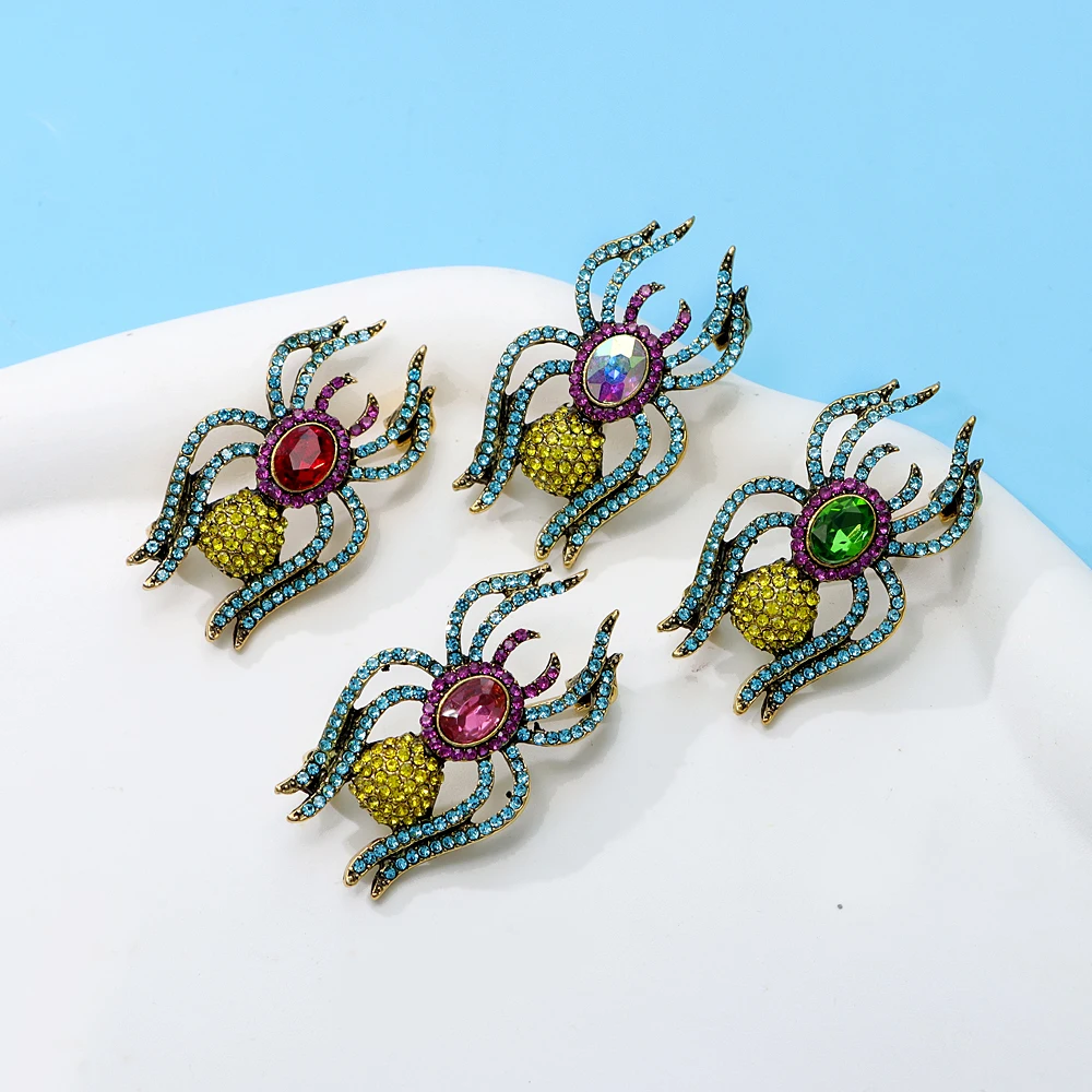 CINDY XIANG Rhinestone Vintage Colorful Spider Brooch Small Fashion Insect Pin 4 Colors Available High Quality New 2023