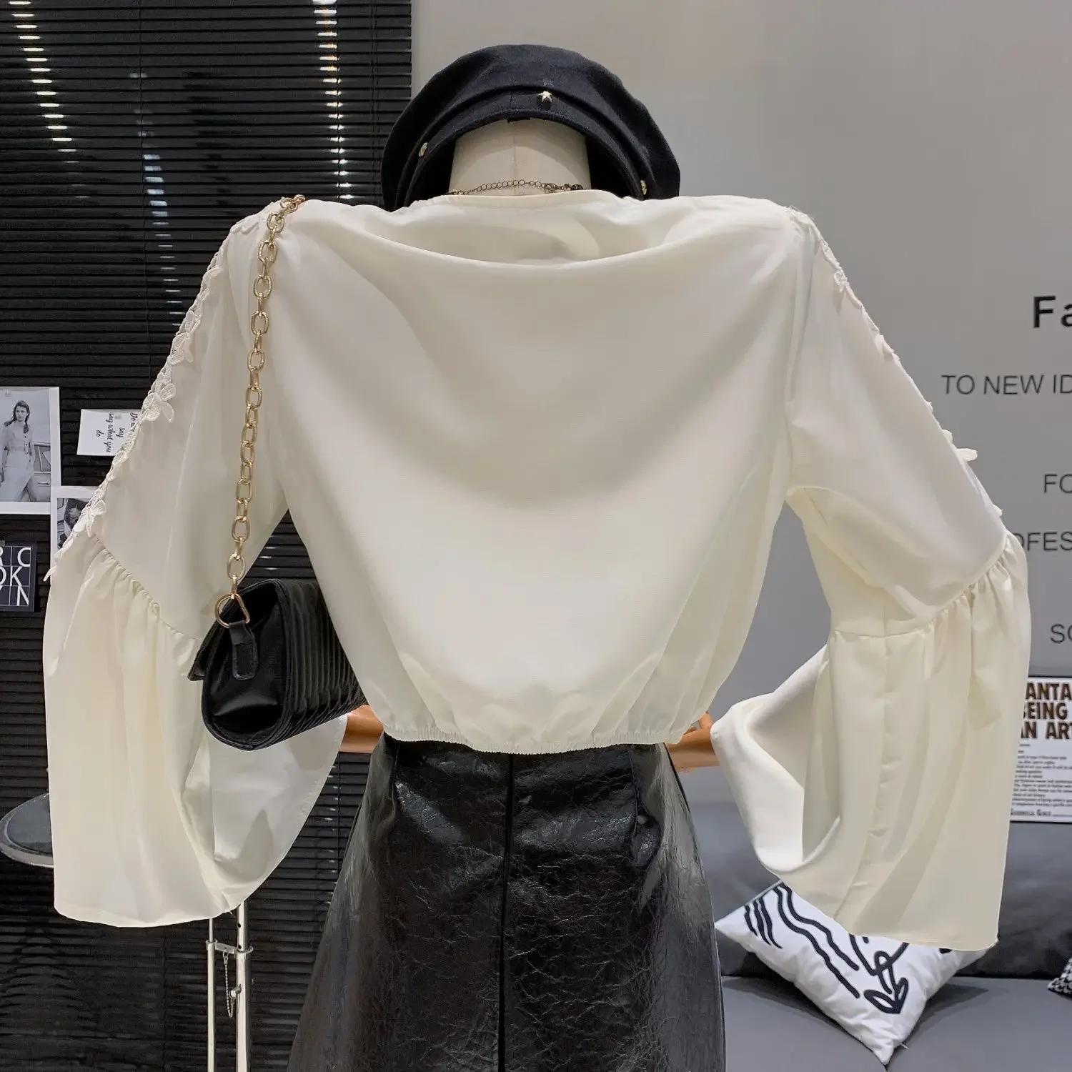 슬림핏, 나이 감소 효과, 홀로우 디자인, 다용도 탑, 여성용 중국풍 레트로 V넥, 기품 있는 여성용 타이 태슬 허리 장식