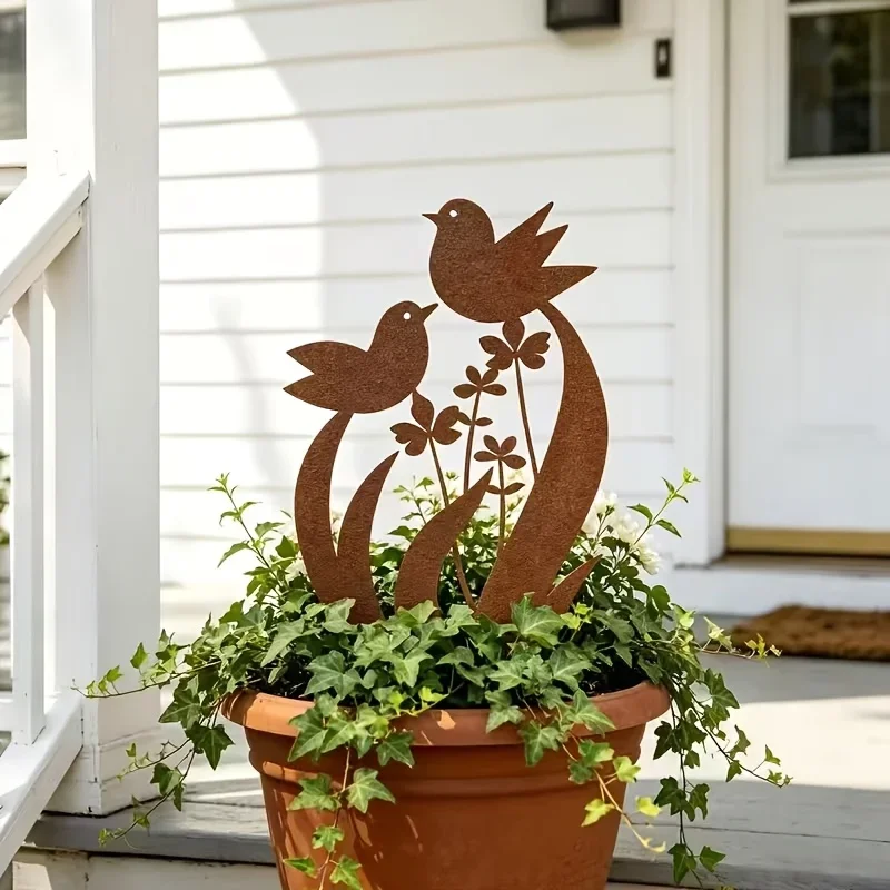 【2D Flat】Vintage Rusty Iron Bird Ground Plug – Retro Outdoor Garden Sculpture – Weatherproof Yard Lawn Decor