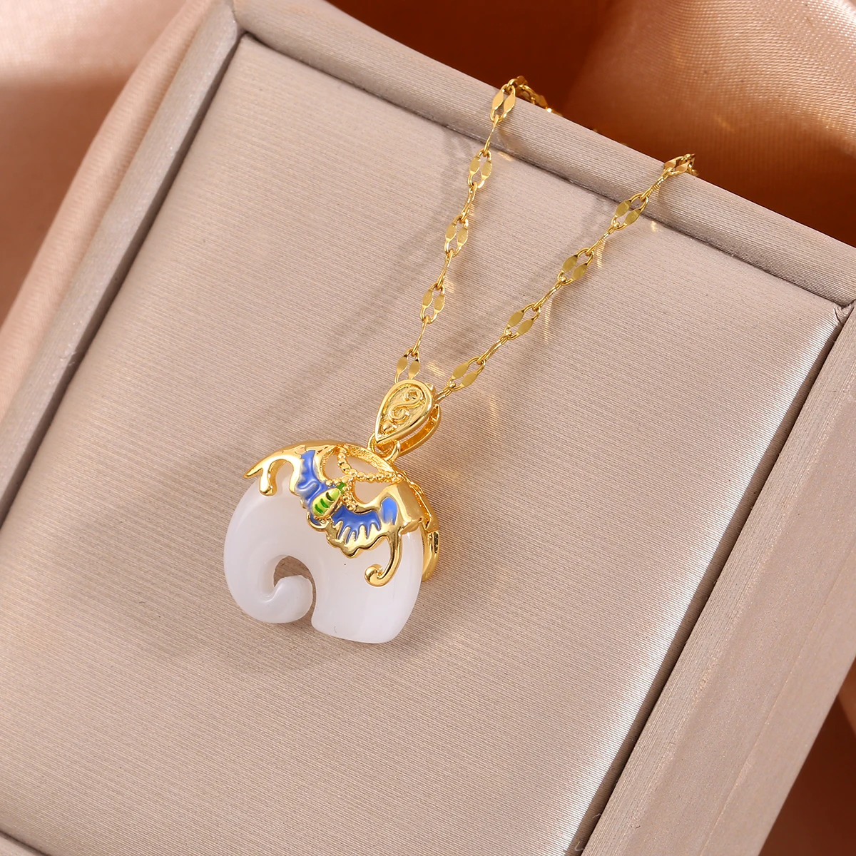 1 Pcs Titanium Steel Chain Cute White Imitation Jade Color Saddle Elephant Pendant Necklace To Women, Sweet Animal Jewelry Gift