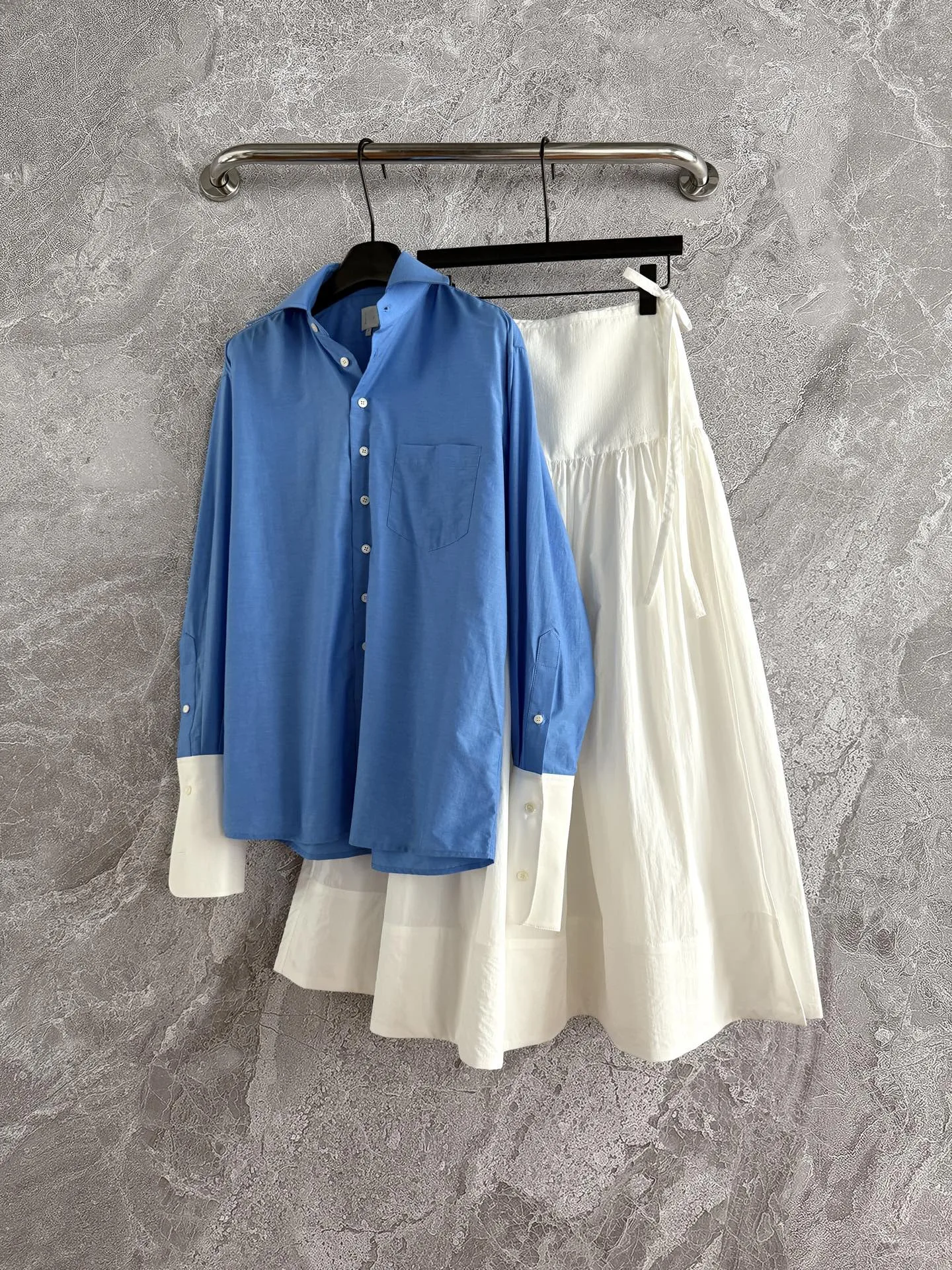 

Women Loose Cotton Single Breasted Turn-down Collar Blue and White Hit Color Shirt+ White Long Skirts Set