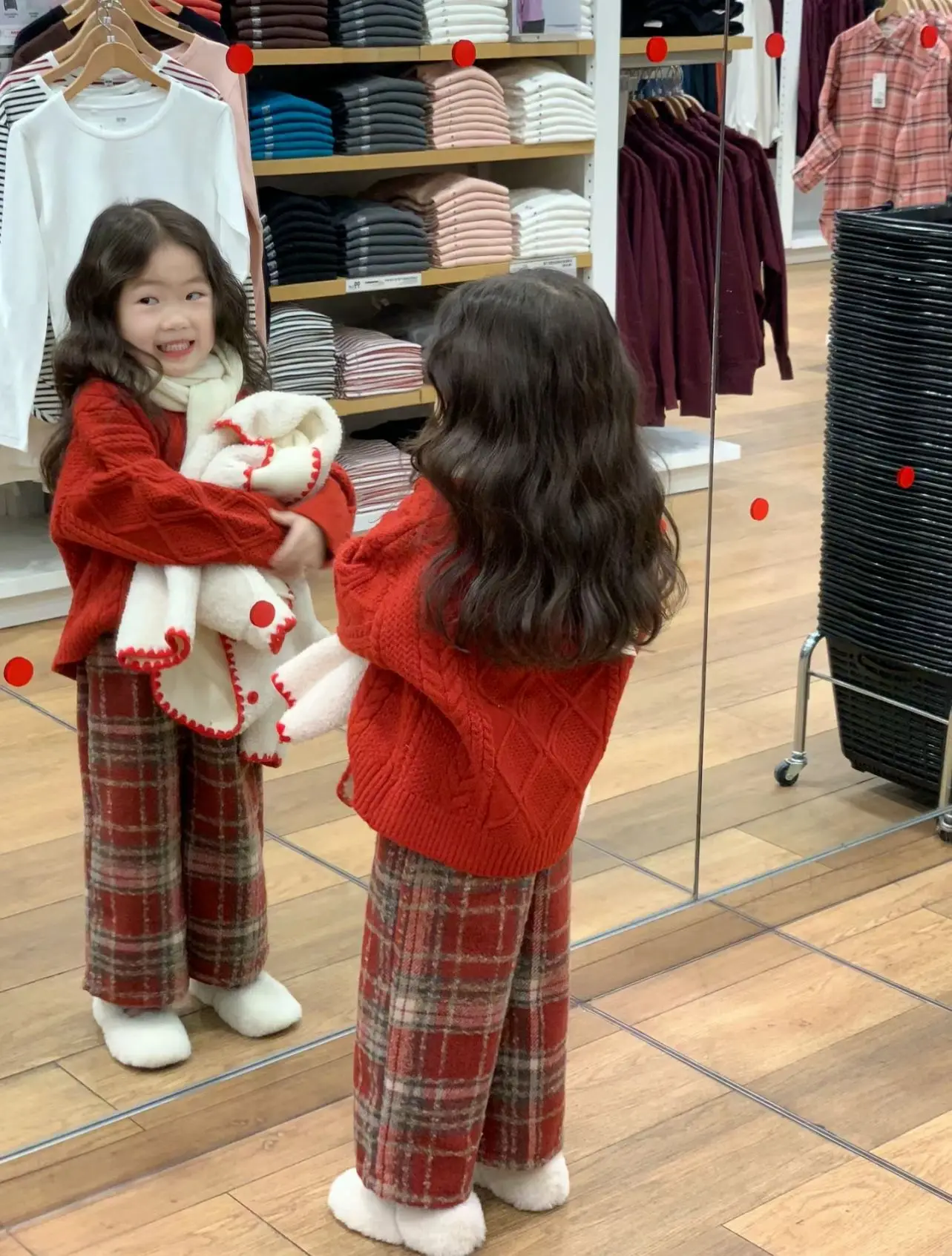 Girls Suit 2024 Autumn New Childrens Clothing Korean Style Baby Girl Retro Sweater Red Gingham Pants Two-piece Set Casual image 6