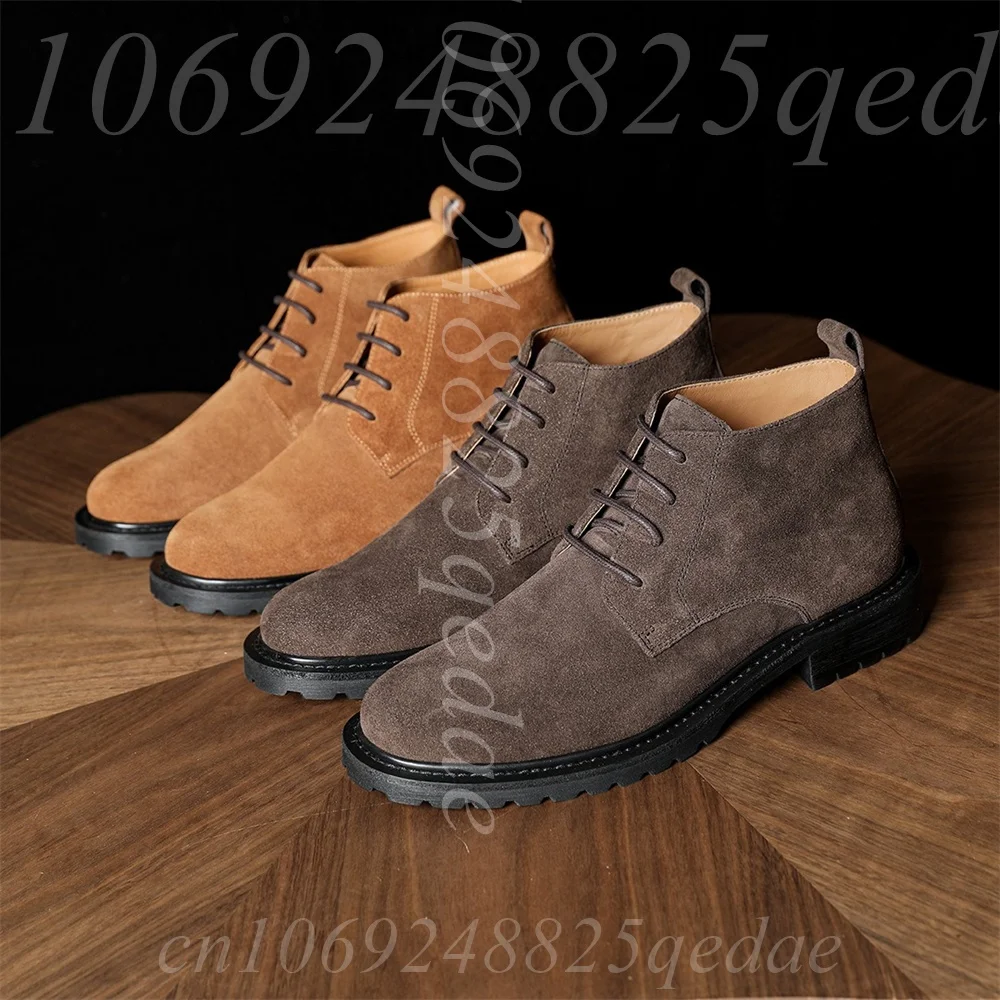 

Мужские замшевые ботинки на шнуровке, с выемкой для легкого надевания, на нескользящей резиновой подошве, удобные и прочные, доступны в различных цветах