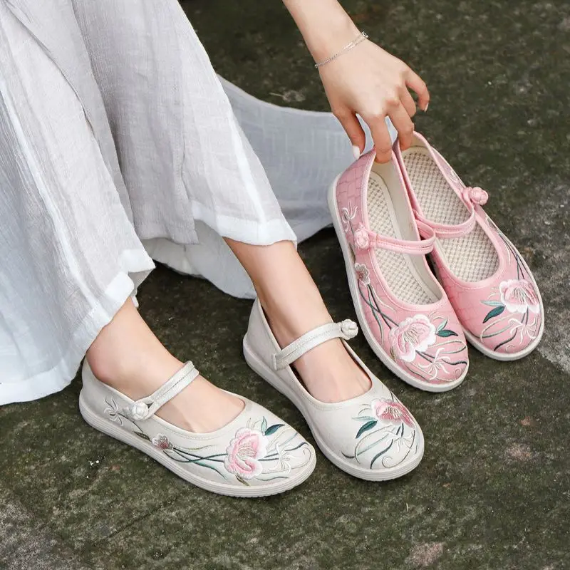 Zapatos antiguos, zapatos bordados, zapatos antiguos de tela de Beijing, suela suave, cómodos zapatos étnicos Hanfu, zapatos bordados de estilo chino