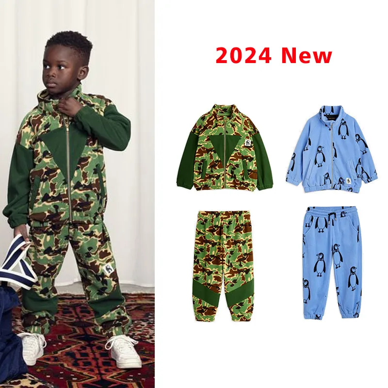 

2024 AW New MR Camouflage Suit Hot Children's Sweater Coat Suit Surprise Design Boys and Girls Sets