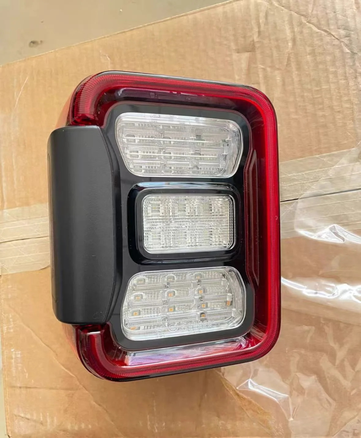 Tlf 68338387ag 68338387ah 68338387ae 68338387af lanterna traseira luz traseira lâmpada traseira para gladiador