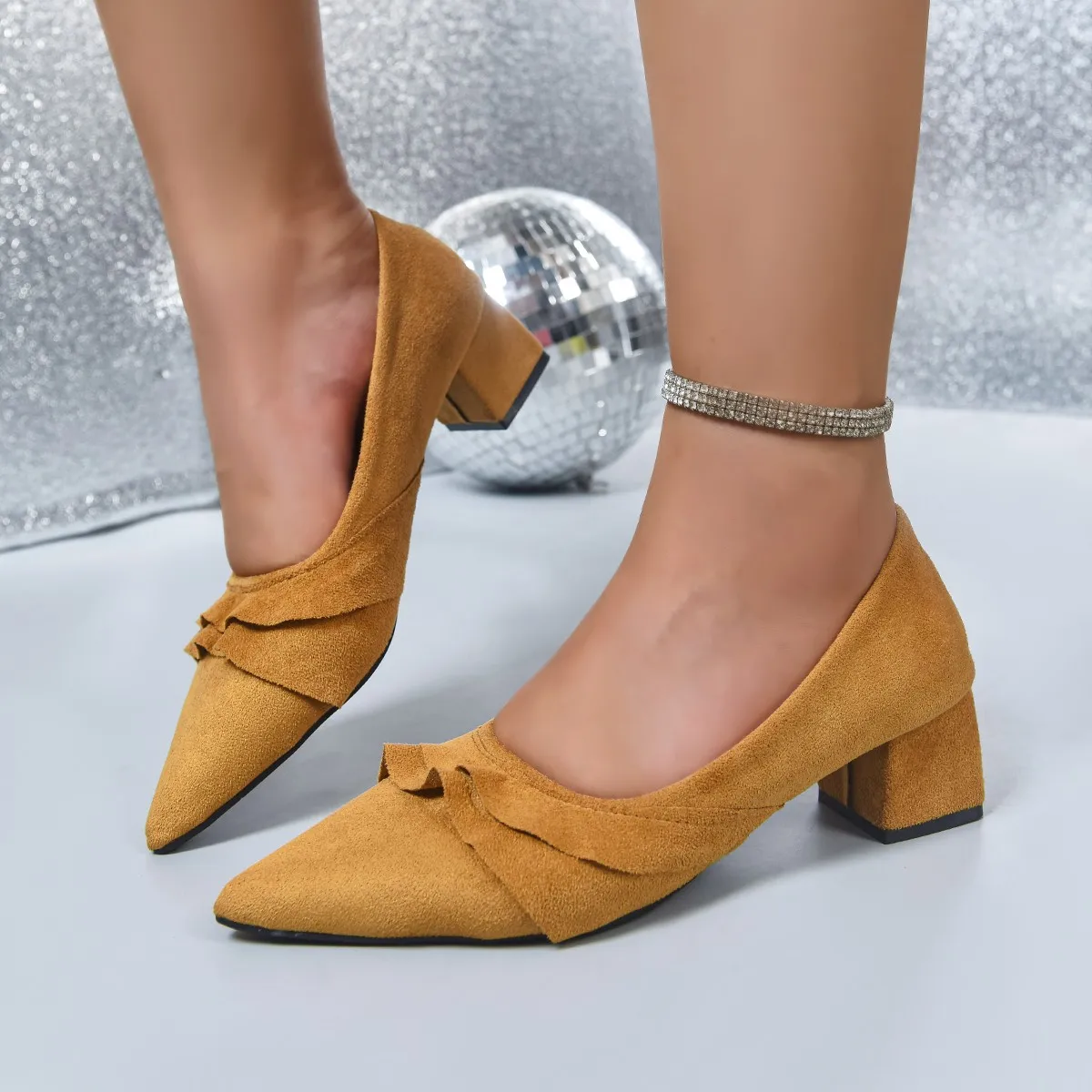 New Caramel-Colored Suede Pointed-Toe Pumps with Ruffled Chunky Mid-Heel Shoes for Women, Versatile for Commuting and Dating