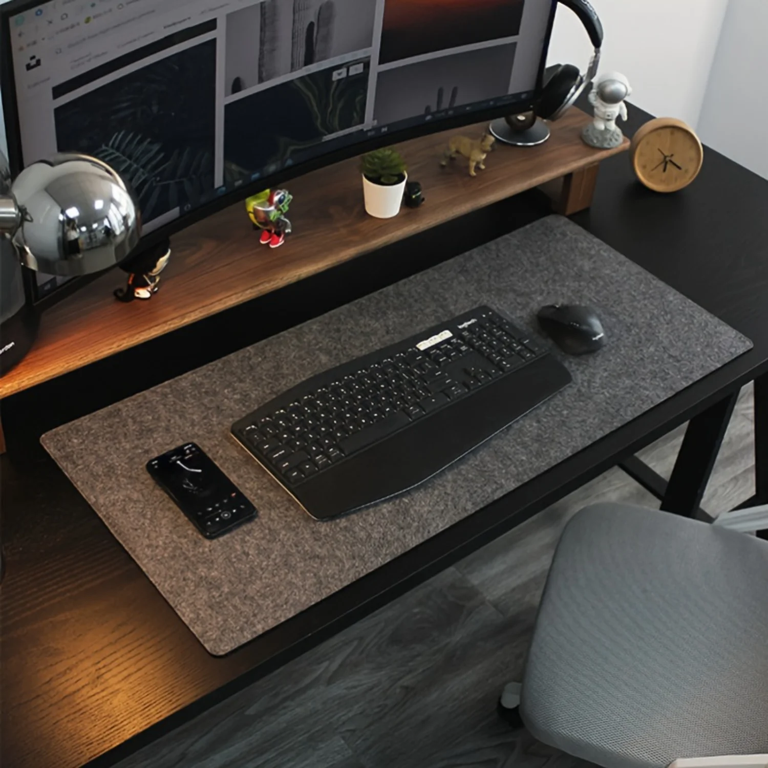 

Non-Slip Wool Felt Gaming Mouse Pad - Large Desk Mat for Enhanced Gaming & Office Comfort