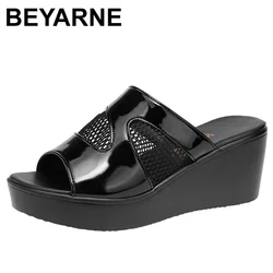 BEYARNEFemale Shoes Womens Slippers Outdoor Slides Med Fretwork Heels On A Wedge Platform Flat Fabric PU Rome Patent Leathe