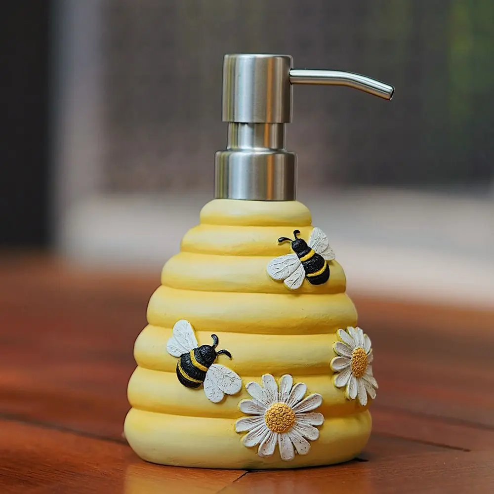 Creative Bee Soap Dispenser Hand Painted Resin Liquid Soap Container 3D Embossed Refillable Bee Lotion Bottle Washroom