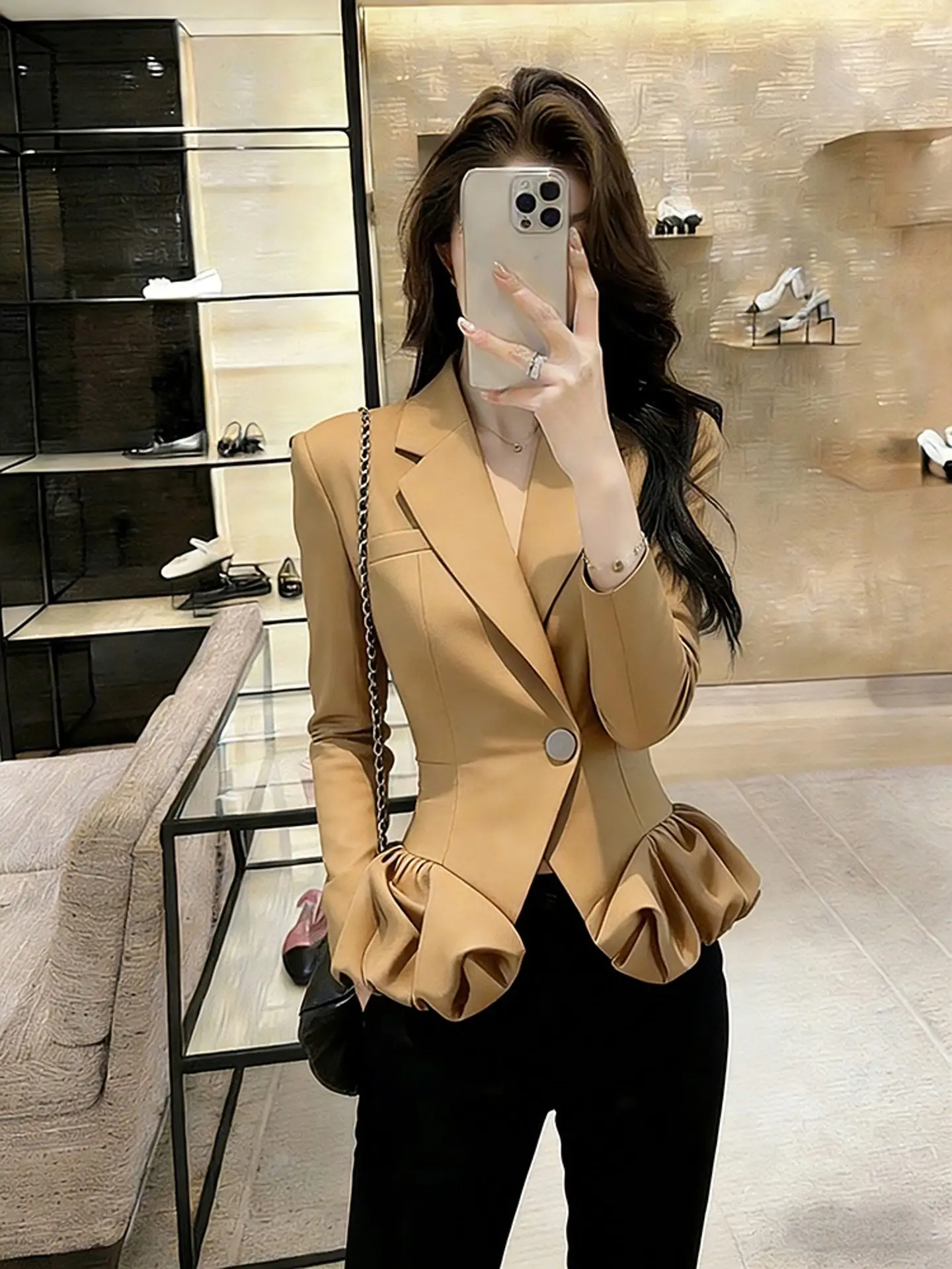 

Khaki Color Women's Suit Jaet Spring Sle Important Ocns Faionable High-End Design Flower Bud Waist-Cut ort Top