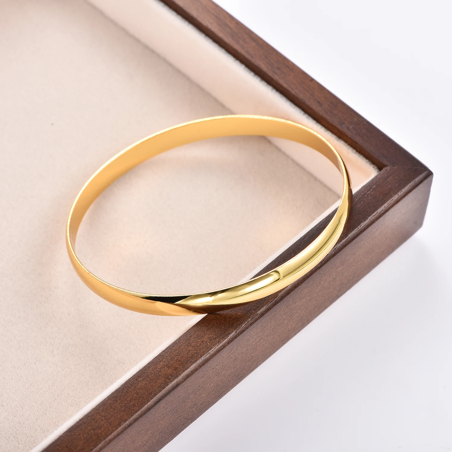 Glatter, wasserdichter Armreif mit einfacher kugelförmiger Oberfläche aus Edelstahl, trendiger Schmuck für Paare, Geburtstagsgeschenk für Frauen. – Detail 3