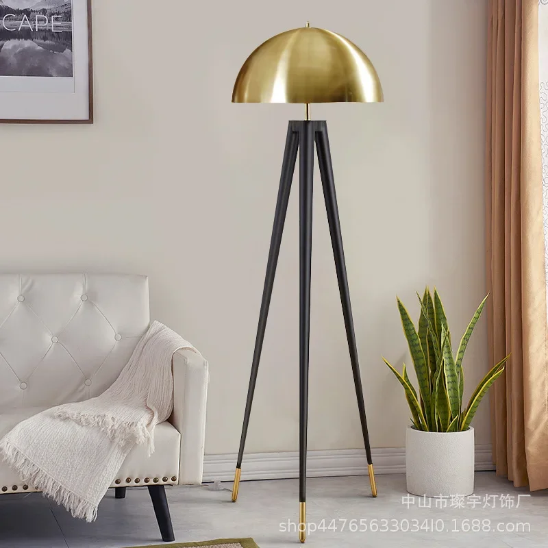 Postmodern Designer Floor Lamp Metal Electroplating Mushroom Head Home Decco Standing Lamps for Living Room Bedroom Bedside Lamp