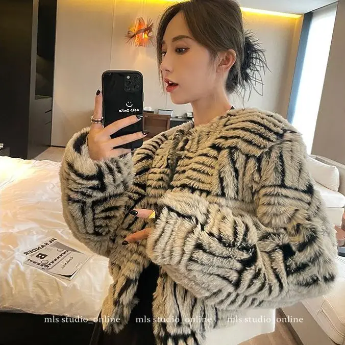 Korean Tie-Dye Fur All In One Coat Women'S Autumn And Winter New Thick Wool Coat Lamb Wool Coat Short Color Jackets