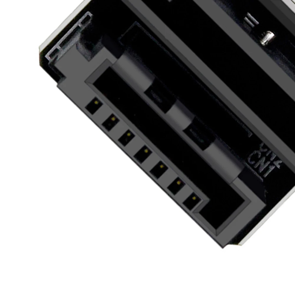 Adapter złącza SATA 7-pin żeńskie na męskie, złącze z kątem 180 stopni, Plug and Play, do dysków SSD i HDD komputerowych.