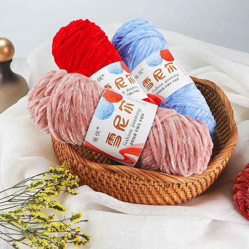 95g (130 Yards) Chenille Pleuche 100% Acrylic Blended Yarn For Hand Knitting Anti-Pilling Anti-Static Eco-Friendly. XNE