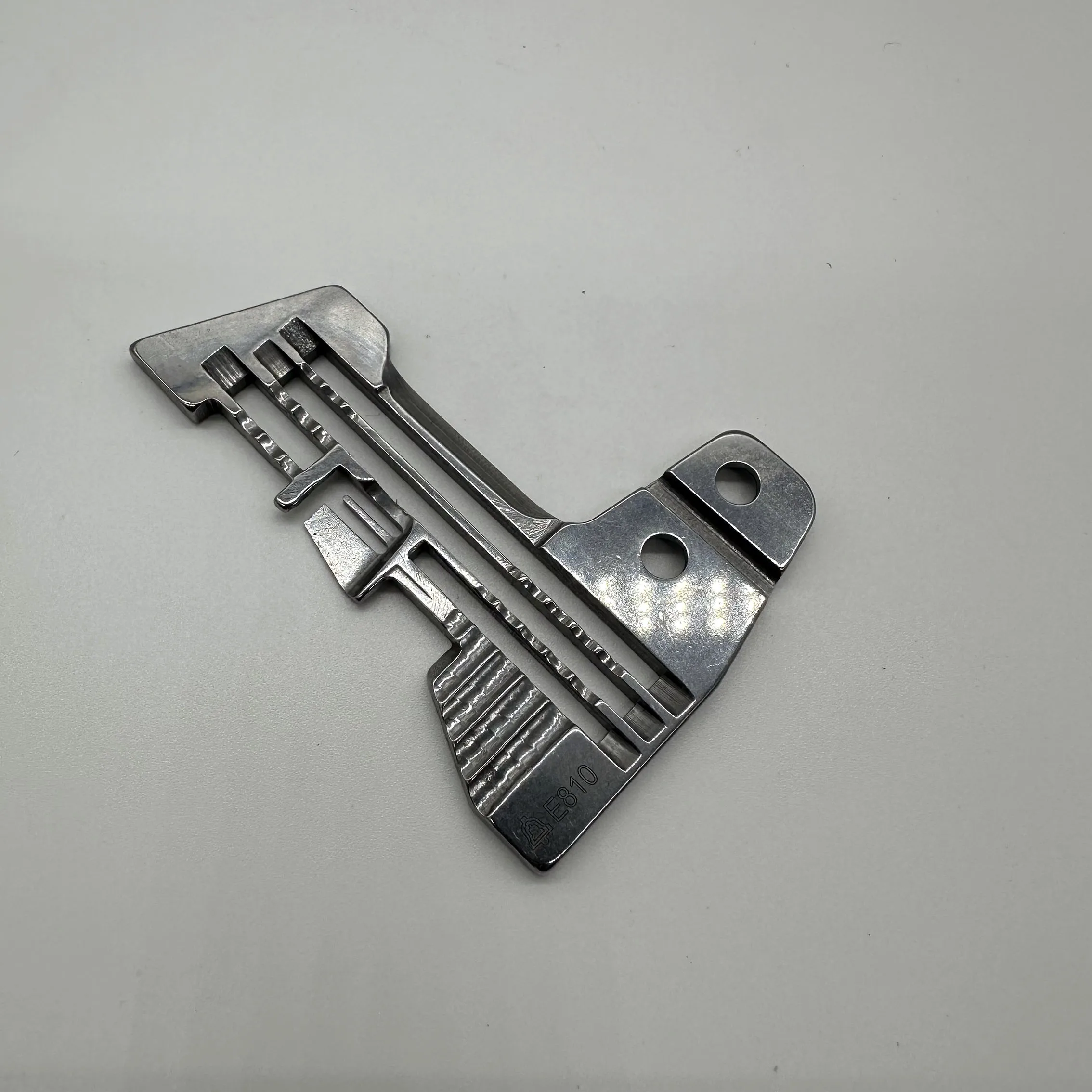 Q X YUN Sewing Machine Parts Needle Plate E810 For SIRUBA 747-512M1  Good quality