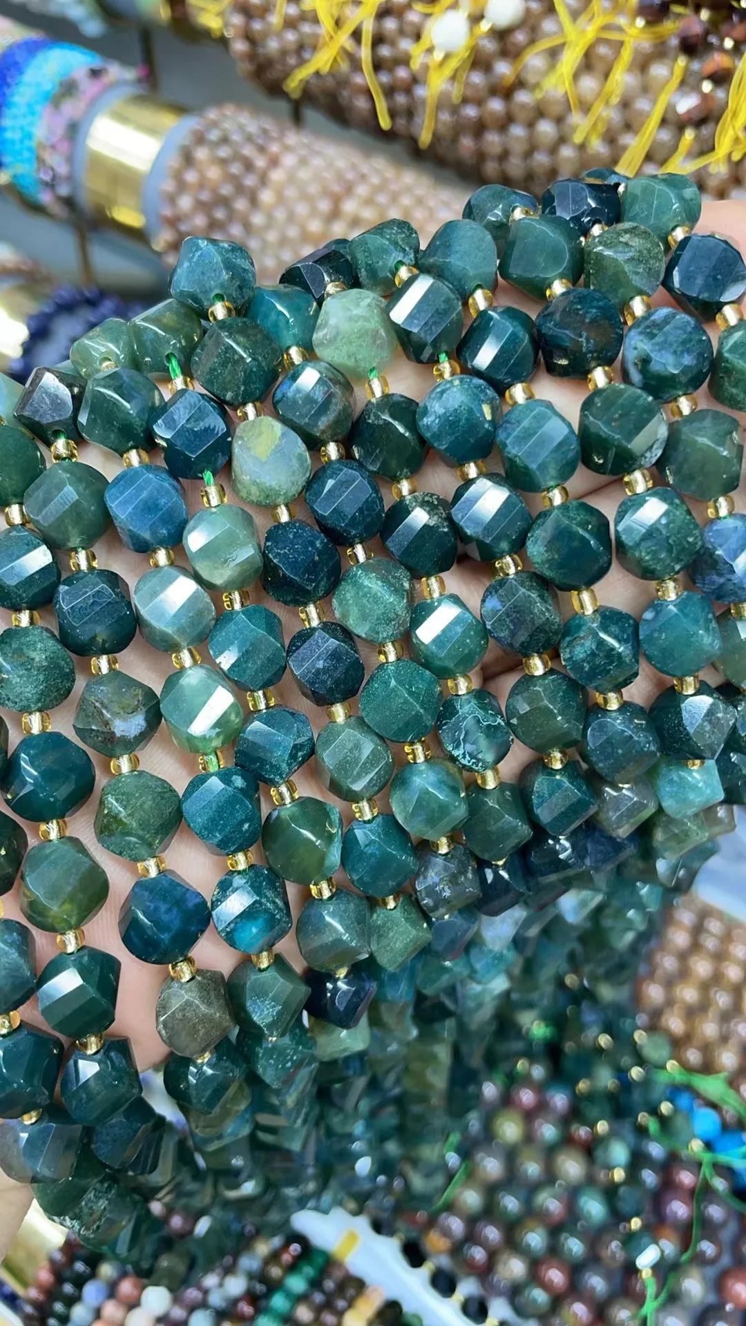 

Wholesa Natural Water Grass Agate Twist Beads Cut face 10x10mm 8x8mm Length Dagree 39cm10m 31Grain 8m35Grain