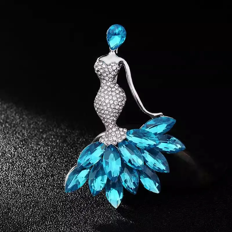 Elegant Crystal Angel Girl Brooches for Women Exquisite Sparkling Rhinestone Dress Lady Character Pins Office Party Jewelry Gift