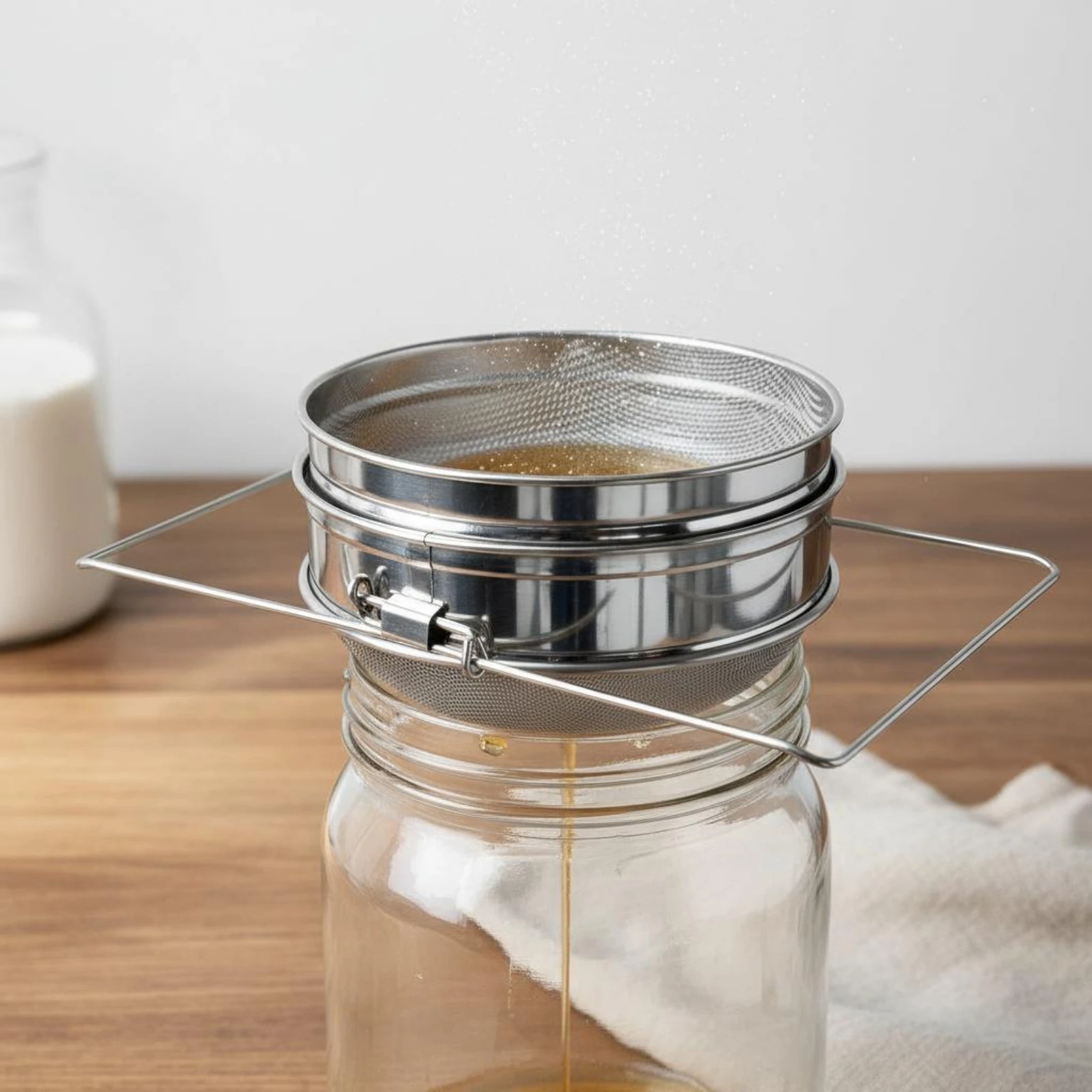 Extendable Extendable Support Honey Strainer Easy to Clean Double Tier Honey Strainer Double Mesh Beekeeping Strainer view 2