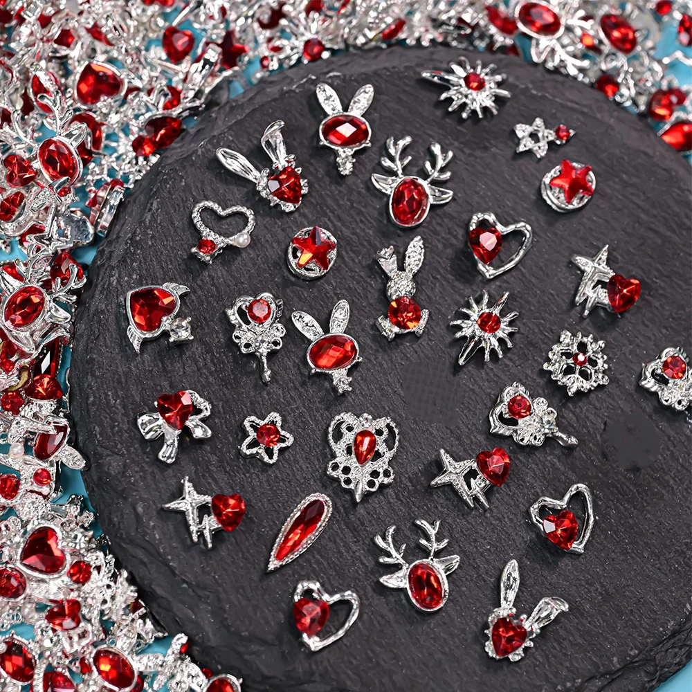 30 peças de Charms de Unhas de Luxo 3D com Strass Vermelho em Formato de Coração/Cervo/Coelho/Bastão, Design de Diamante em Liga para Decoração de Manicure DIY