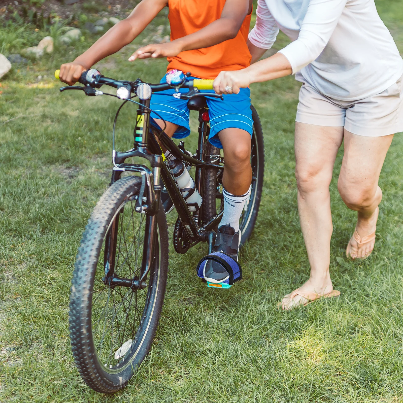 2Pcs Bicycle Pedal Straps Ultra Lightweight Adjustable Toe Clip Straps for Fixed Gear Kids Bike Accessories Anti Slip Blue