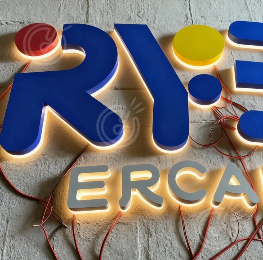 علامات معدنية LED بإضاءة خلفية للأعمال لشعار العيادة والمكتب ثلاثية الأبعاد قابلة للعنونة لواجهة المتجر والردهة وصالونات التجميل وشريط النيون والحلاق