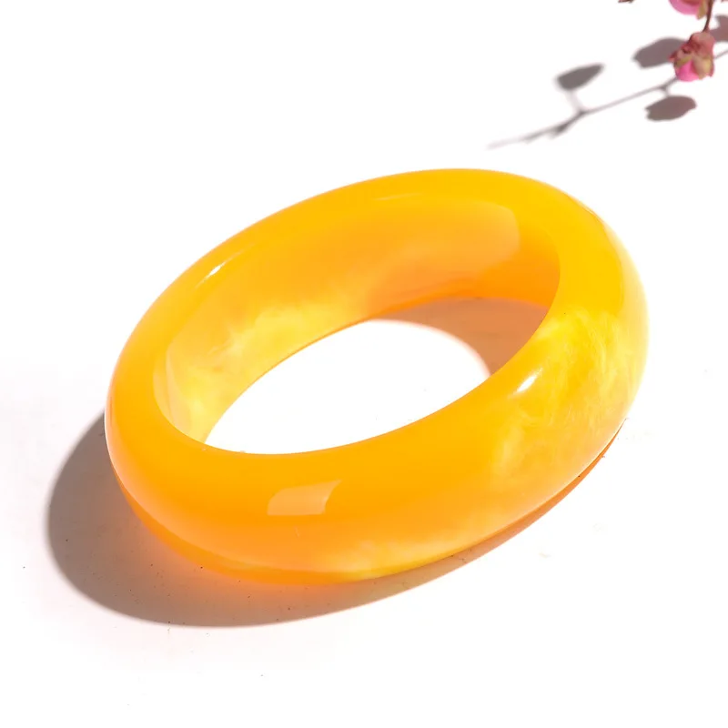 Chicken oil yellow old for women, second generation wine red blood amber wide bracelet jewelry, a birthday gift f