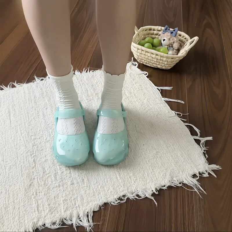 Summer Women Fashion Jelly Hole Shoes Soft Non-Slip Beach Clogs Cute Colorful Sandals For Indoor Outdoor Dressing Accessories