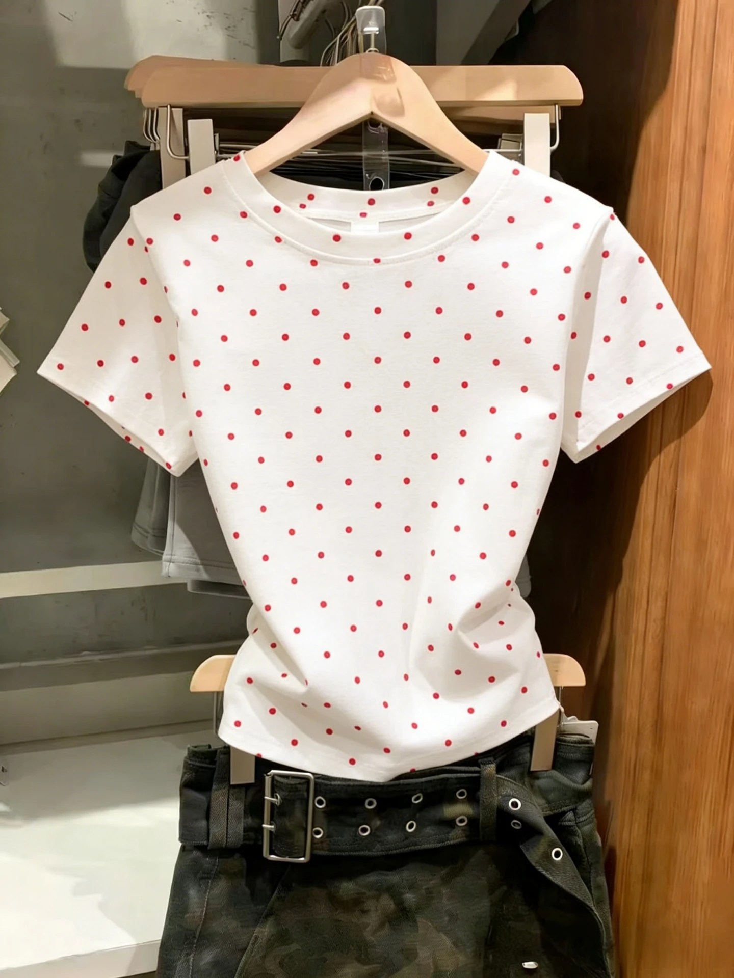 

High-End Korean Style Women's round Neck Polka Dot Short Sleeve T-Shirt Slim Fit Pure Cotton Summer Top for Petite Ladies