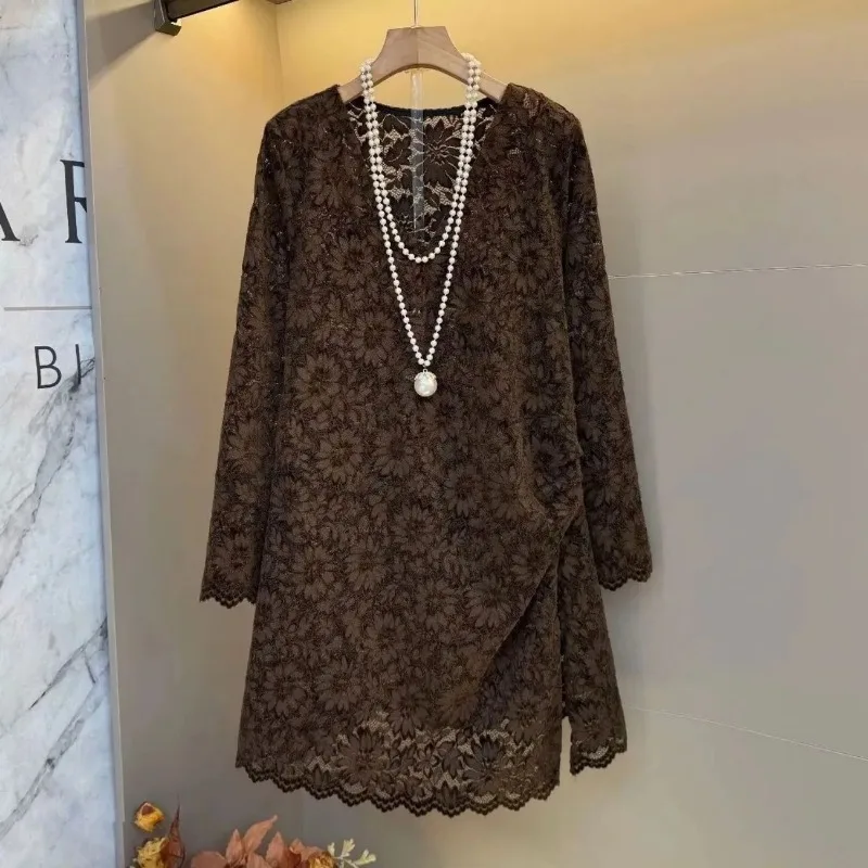 

Women's Plus Size V-Neck Floral Lace Asymmetric Hem Long Sleeve Tunic Top