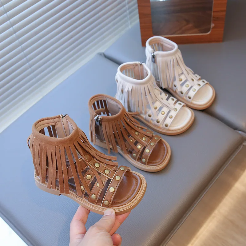Summer girls shoes Soft bottom children princess sandals Riveted tassel Bohemian style sandals Casual Kids flat beach shoes