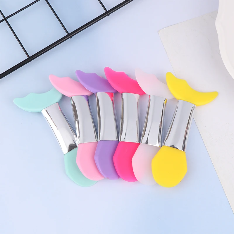 1pcs Silicone Eyeliner Auxiliary Artifact Cosmetic Products To Draw Eyeliner Eyebrow Lipstick Auxiliary Tool