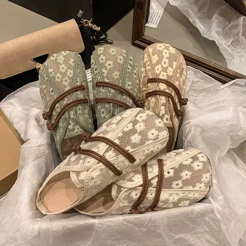 

Lace mesh slippers women fashion new comfortable breathable soft sole deodorant anti-slip beautiful casual sandals