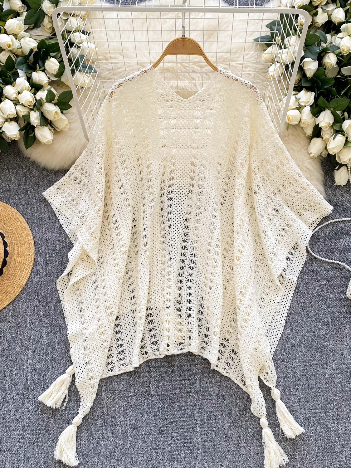 

Sweet Knitted awl Women's Summer Vaion Retro Loose Asymmetrical Hollow out Fringe Outerwear Korean Sle Long Sve irt