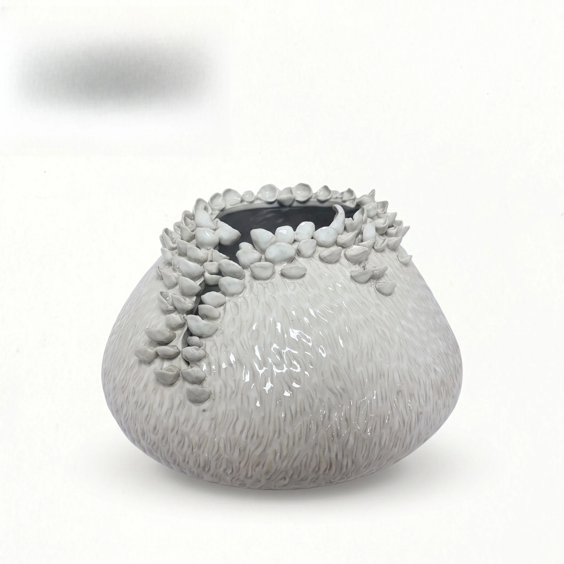 Off-white relief special-shaped ceramic flower ware, modern art soft decoration