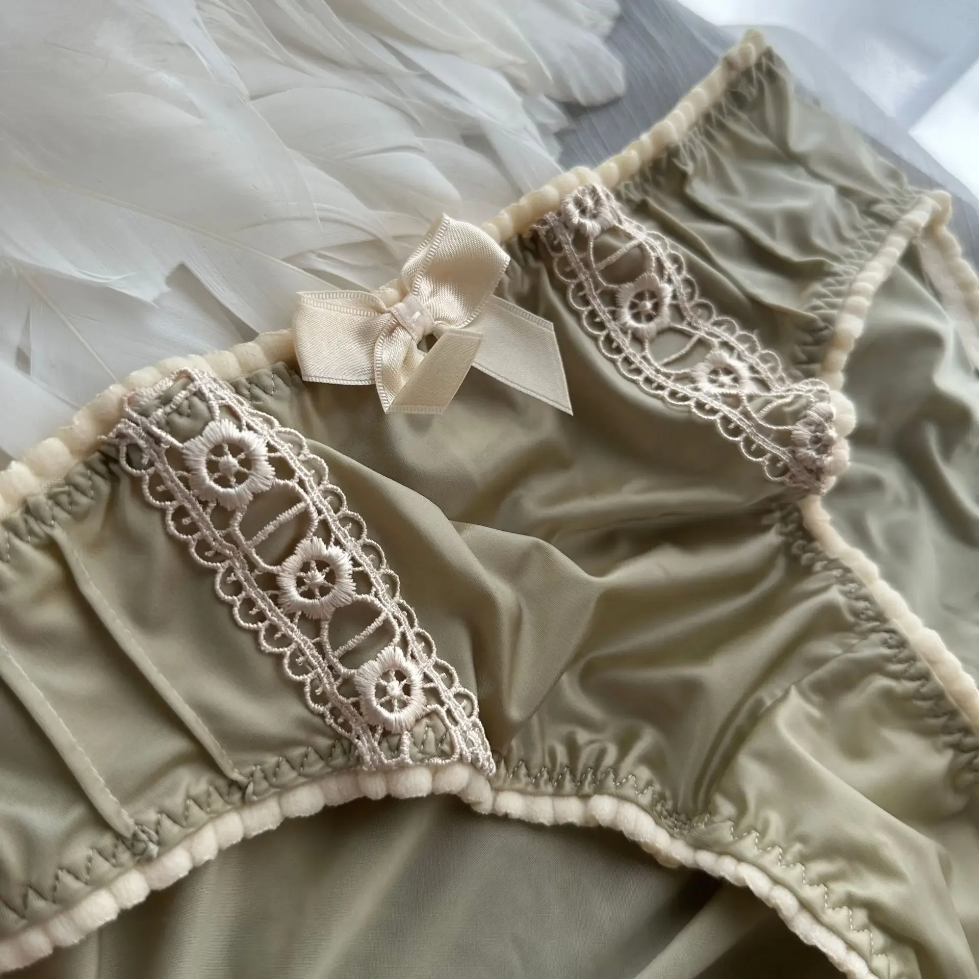 Embroidery oiled fabric panties comfortable elastic light briefs girls triangle pants ladies simple midriff underpants